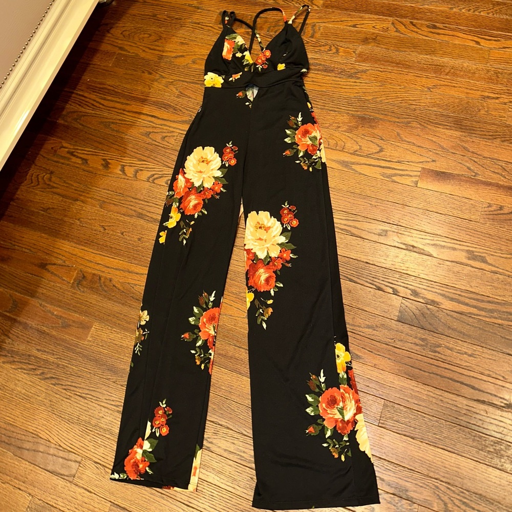 Floral print black jumpsuit size small - Picture 10 of 16